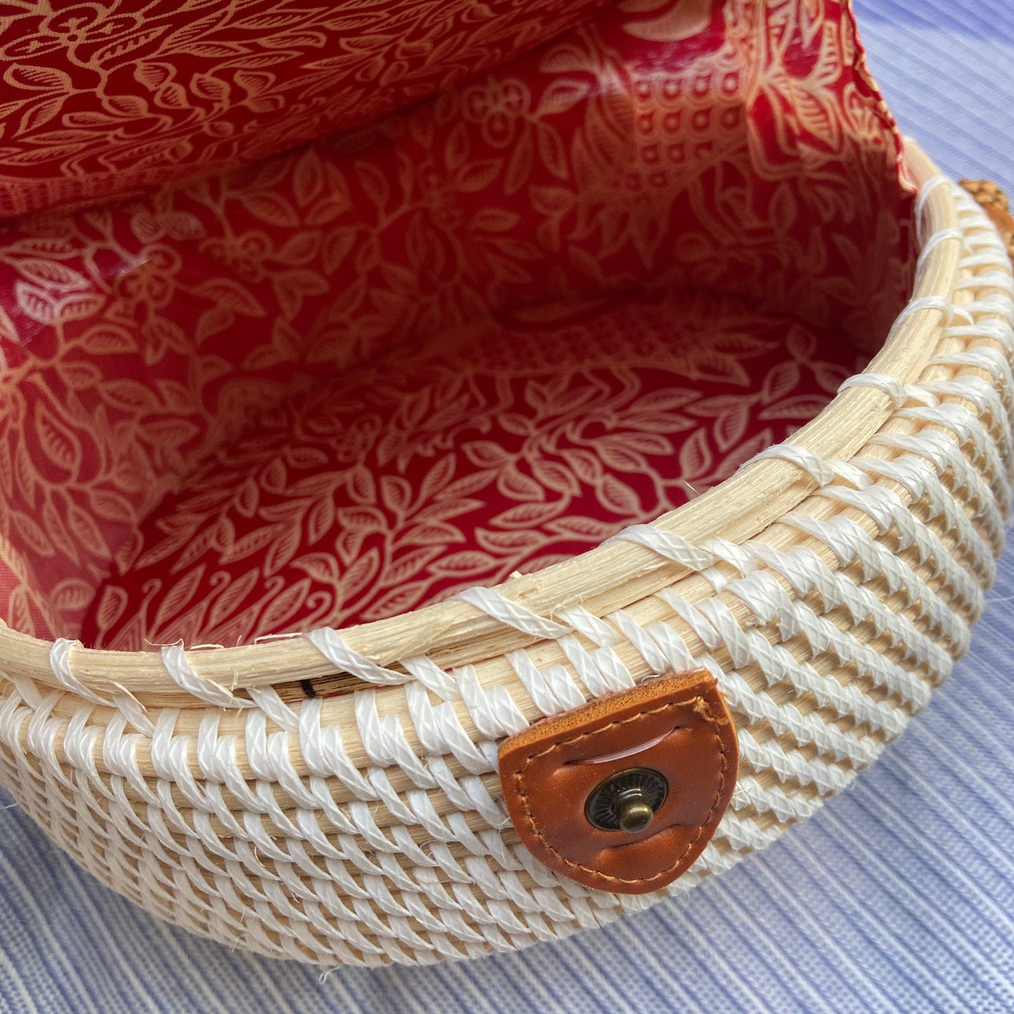 MI’VORA Canggu White Rotan Tas uit Bali - Tasje voor al je essentials op een festival