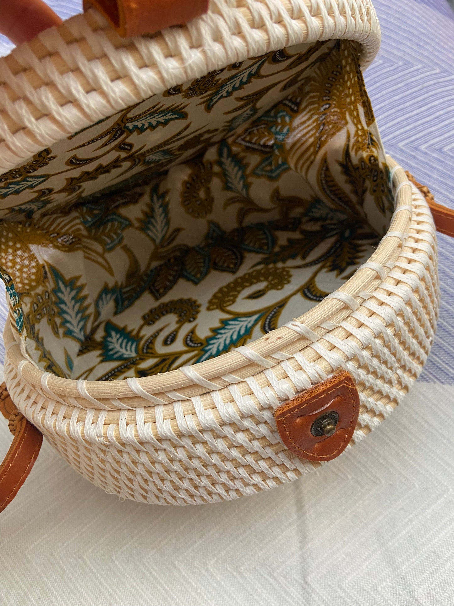 Canggu White Rattan Bag Bali - Tasje voor al je essentials op een festival