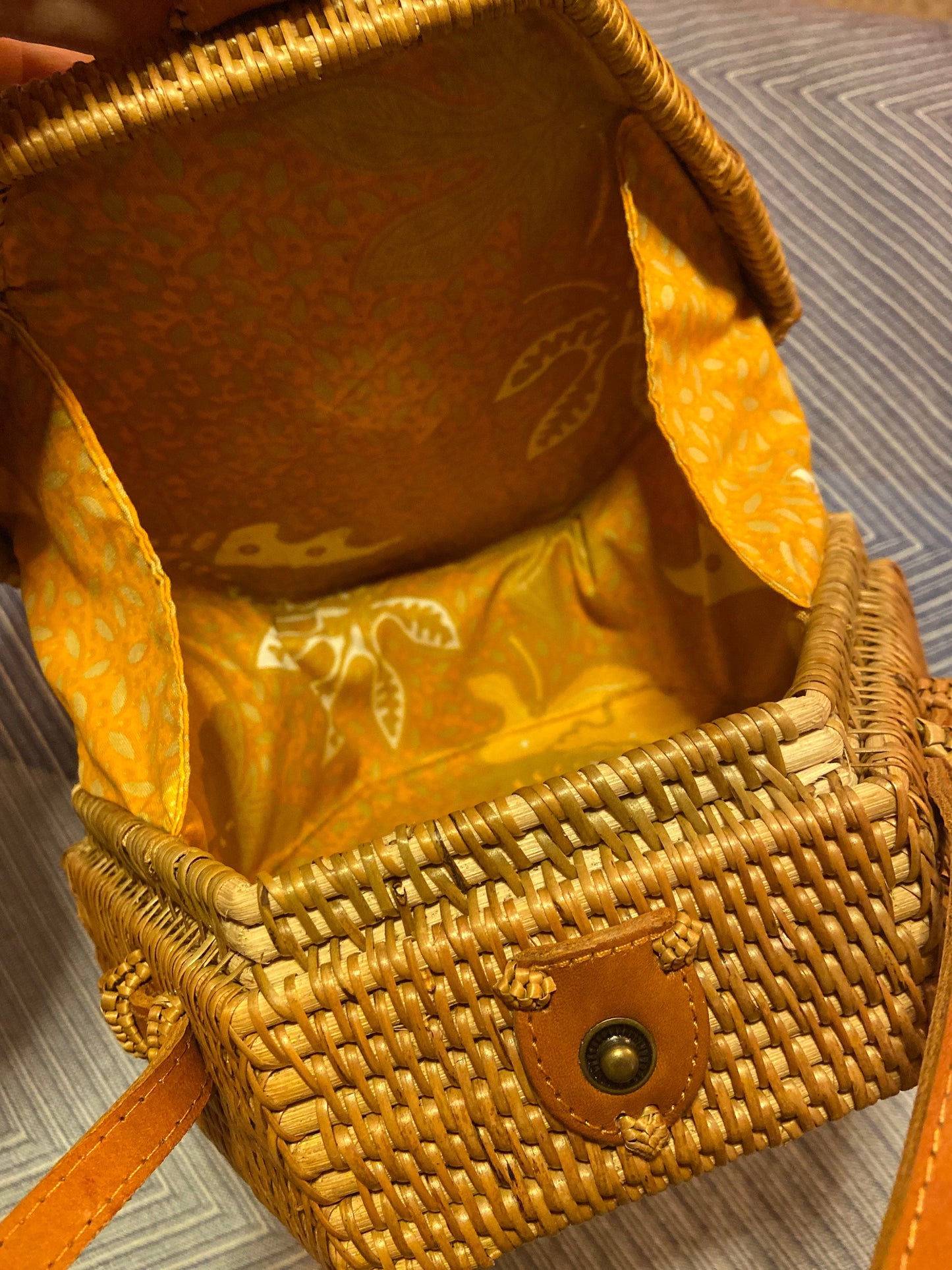 MI’VORA Amed Rattan Bag Bali