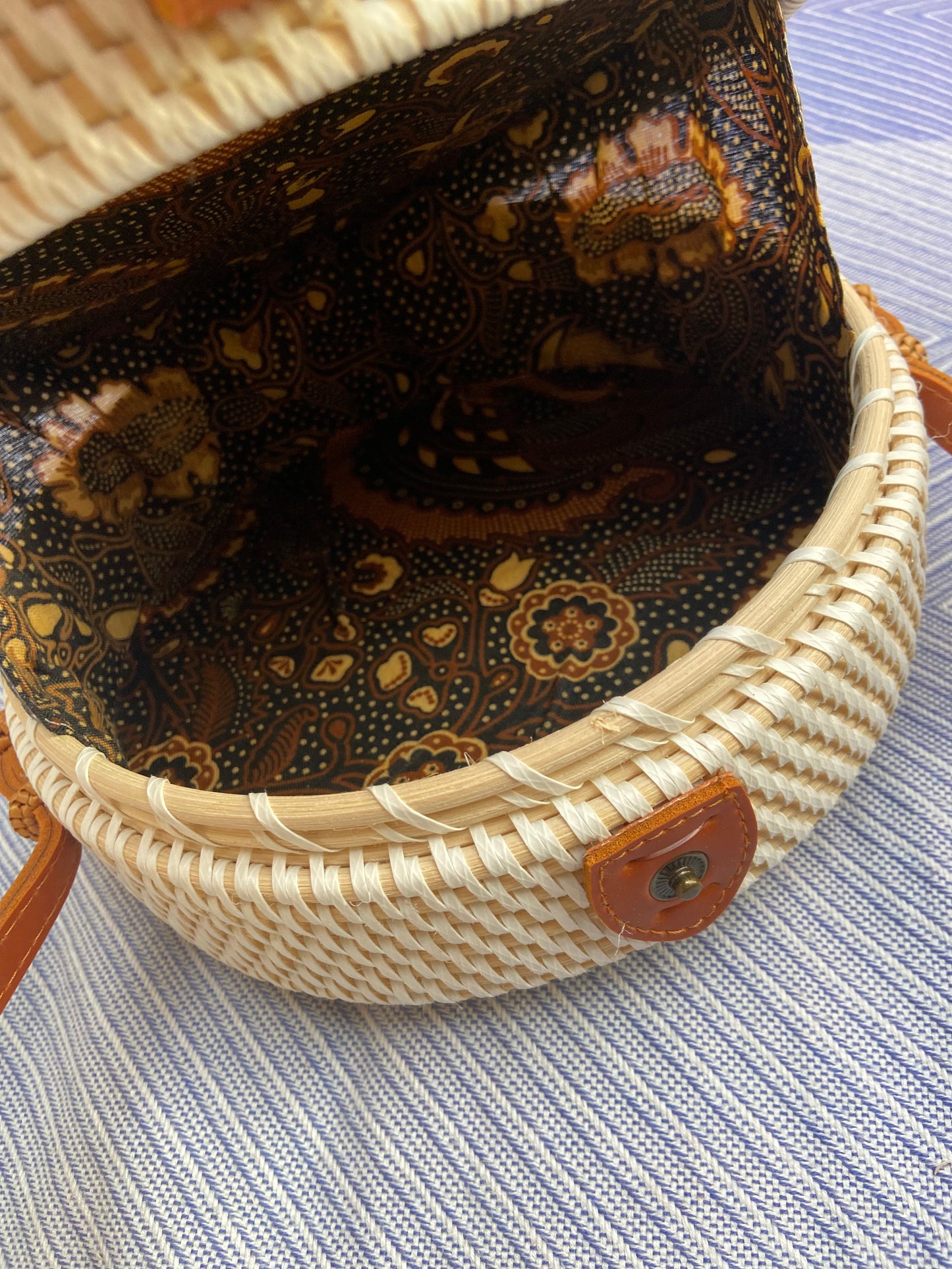 Canggu White Rattan Bag Bali -  Tasje voor al je essentials op een festival