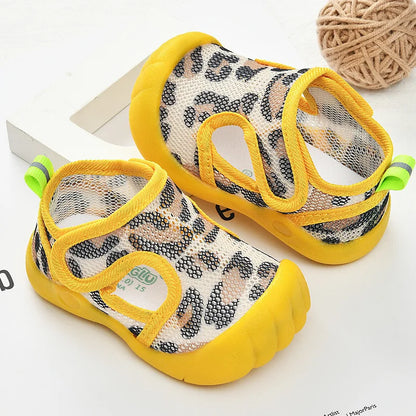 Merk Baby Sandalen Zomer Nieuwe 0-3y Baby Wandelschoen Licht Gril Sandalen Anti Slip Zachte Zool Jongen Schoen Populaire Groothandel Kid Schoenen